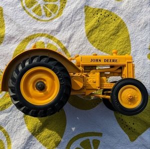 John Deere ERTL Yellow Diecast Metal Tractor Model#55868813 Inked#0588